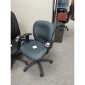 Grey Patterned Adjustable Rolling Task Chair w Arms